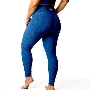 never-worn, discontinued navy blue “booty by brabants” original leggings quench